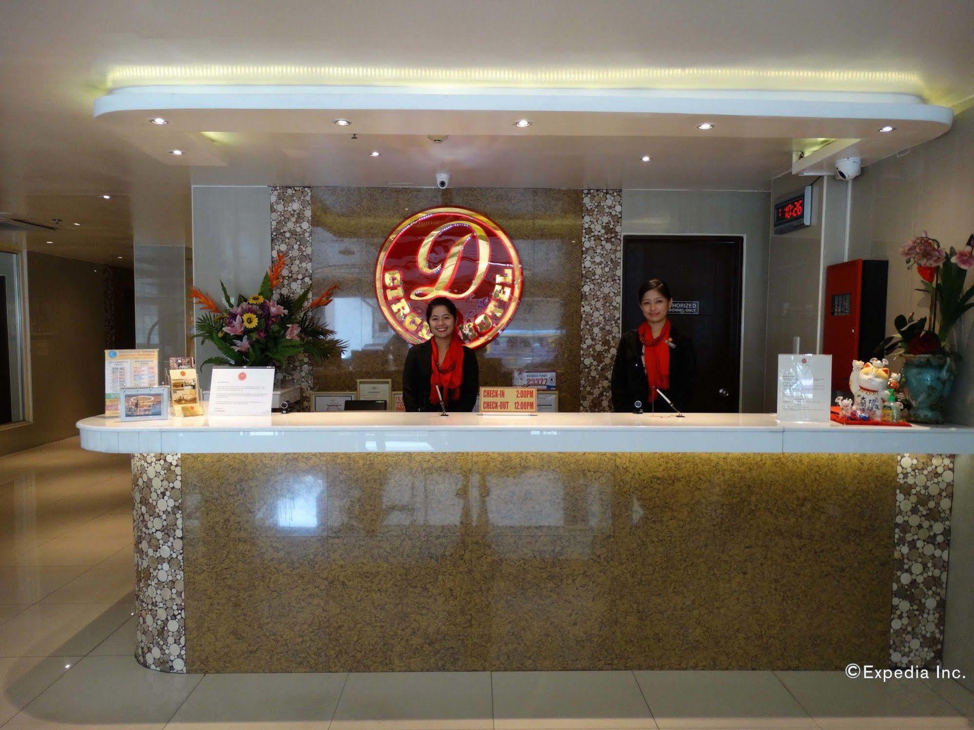 D Circle Hotel Manila Kültér fotó